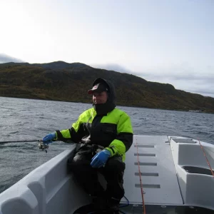 das neue Pioner Multi mit 30 PS 4-Takt Honda, Echolot-Kartenplotter von RayMarine