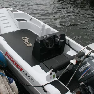 das neue Pioner Multi mit 30 PS 4-Takt Honda, Echolot-Kartenplotter von RayMarine
Beispielfoto.... baugleiches Boot