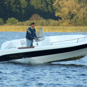 Konsolenboot 570 mit 60 PS