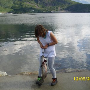 Marie mit dem schwersten Seelachs
14 Pfund und 91 cm