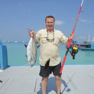 Dieser Bluefin Jack konnte dem Xhoff-Popper, meiner Daiwa Dogfight und meiner Popping-Rute Fisherman GT Game T RS nicht widerstehen.
Malediven 2011