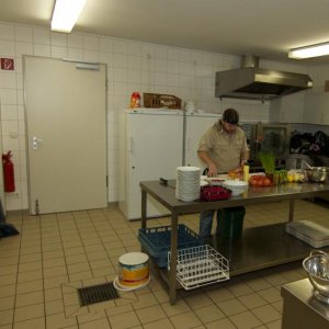 björnalleinzuhaus