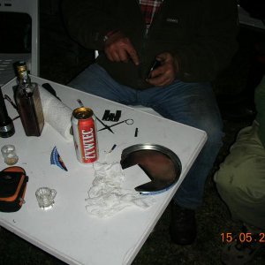 Doch nach einem Tag kams ganz dicke,
das Flatterventil vom Hauptmotor hats zerlegt,Feierabend-nix geht mehr!
Ersatzteil in 3 Wochen....