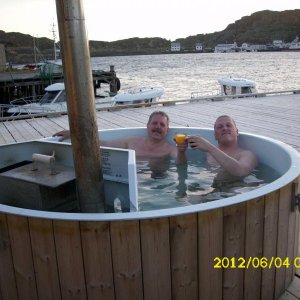 So gut haben wir unsern letzten Abend ausklingen lassen...Prost auf Rolvsoya