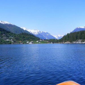 Blick auf Campingplatz auf der Halbinsel Dragsvik