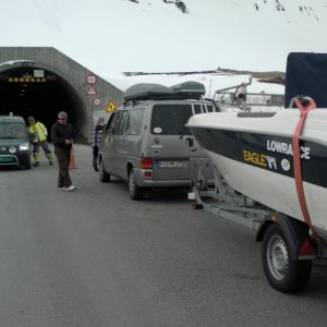 warten vorm Tunnel/Grottli