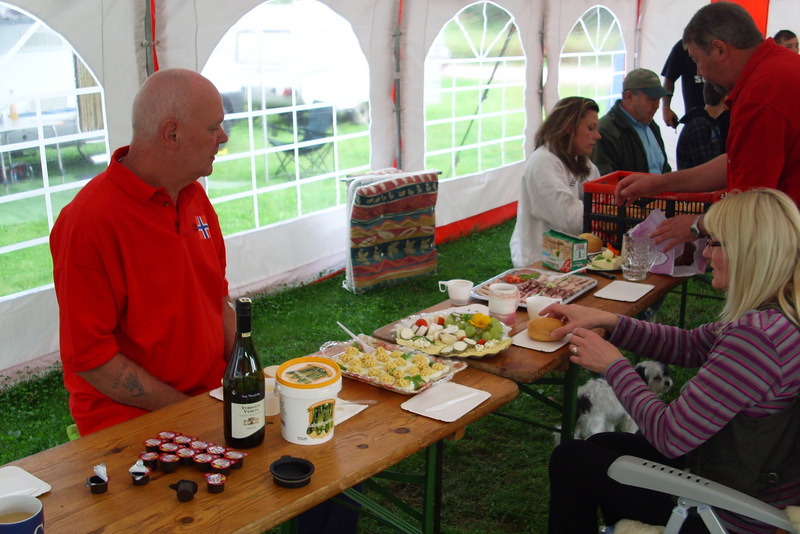 Das Frühstück war lecker wie immer.
Danke Bettina.