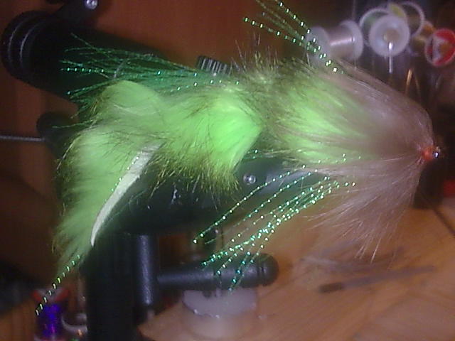 Pike Fly
Hook 1/0 Mustad Freschwater 2x long
