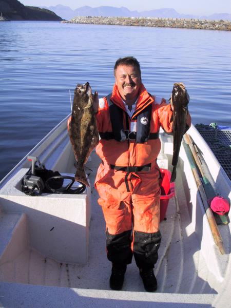 Skjervoy 2006 
... noch mal schnell um die Ecke ...
Erfolg, maßiger Heilbutt