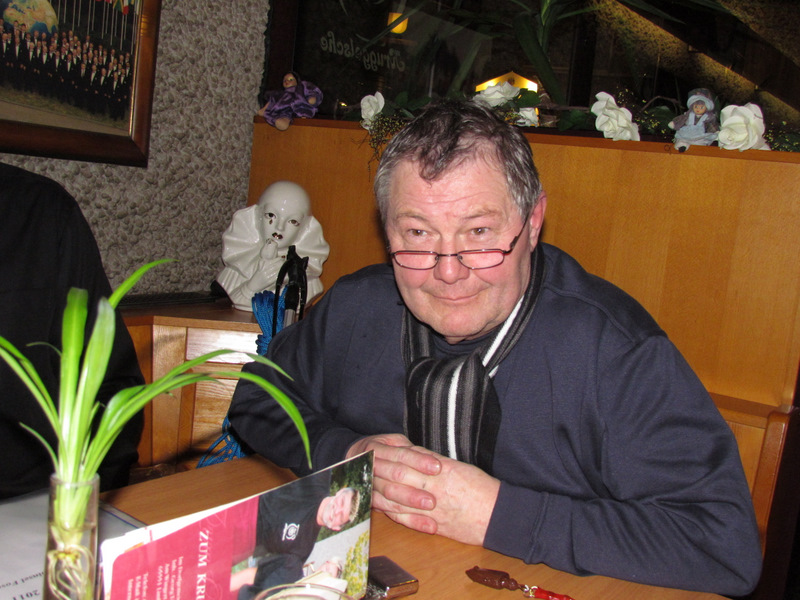 ... und hier sieht Joachim richtig intlliegent aus.