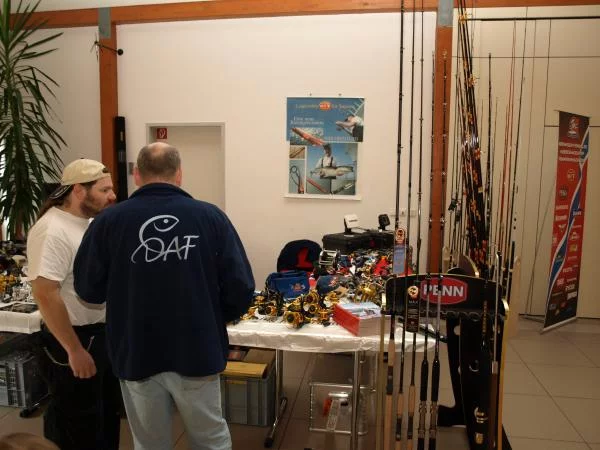 user6 pic144 1255467973